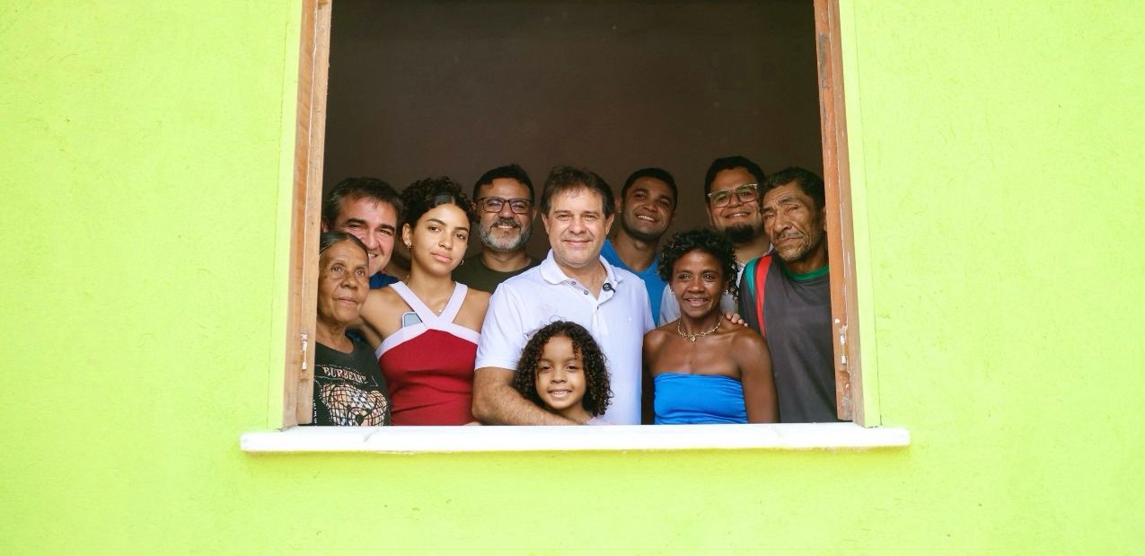 Dia das Mães: prefeito Evandro entrega 20ª casa com melhorias no Siqueira